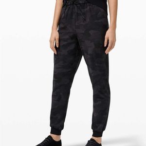Lululemon Stretch High-Rise Jogger *Shorter Length